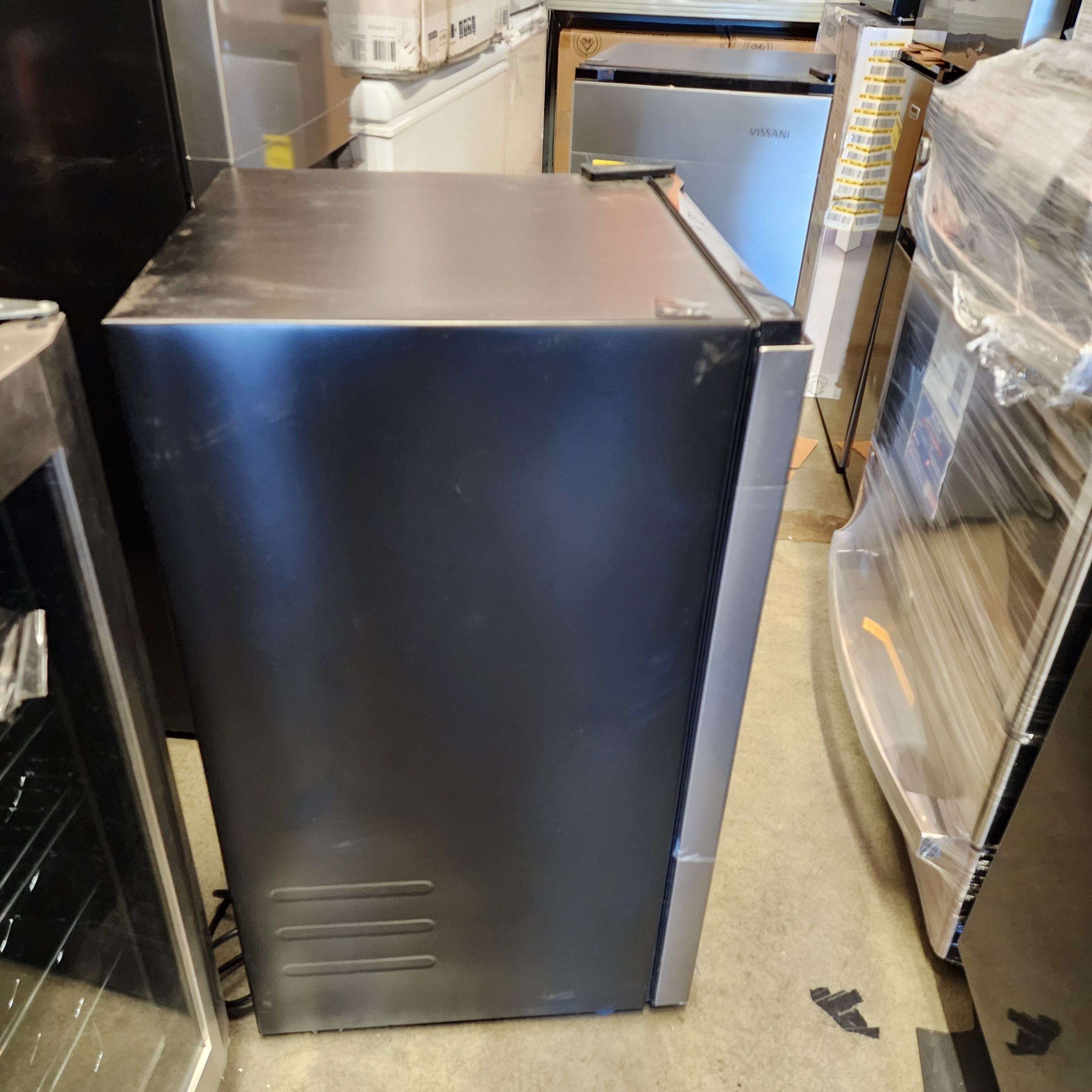 VISSANI 3.2 CU FT 1-DOOR MINI FRIDGE (HVAR32SE)