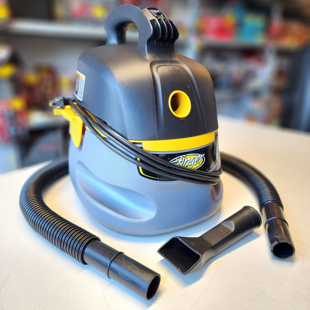 2.5 Gallon 1.75 Peak HP Small Shop Vac Wet Dry Vacuum with Filter Bag, Hose, Utility Nozzle and Car Nozzle Attachments (HD2025)