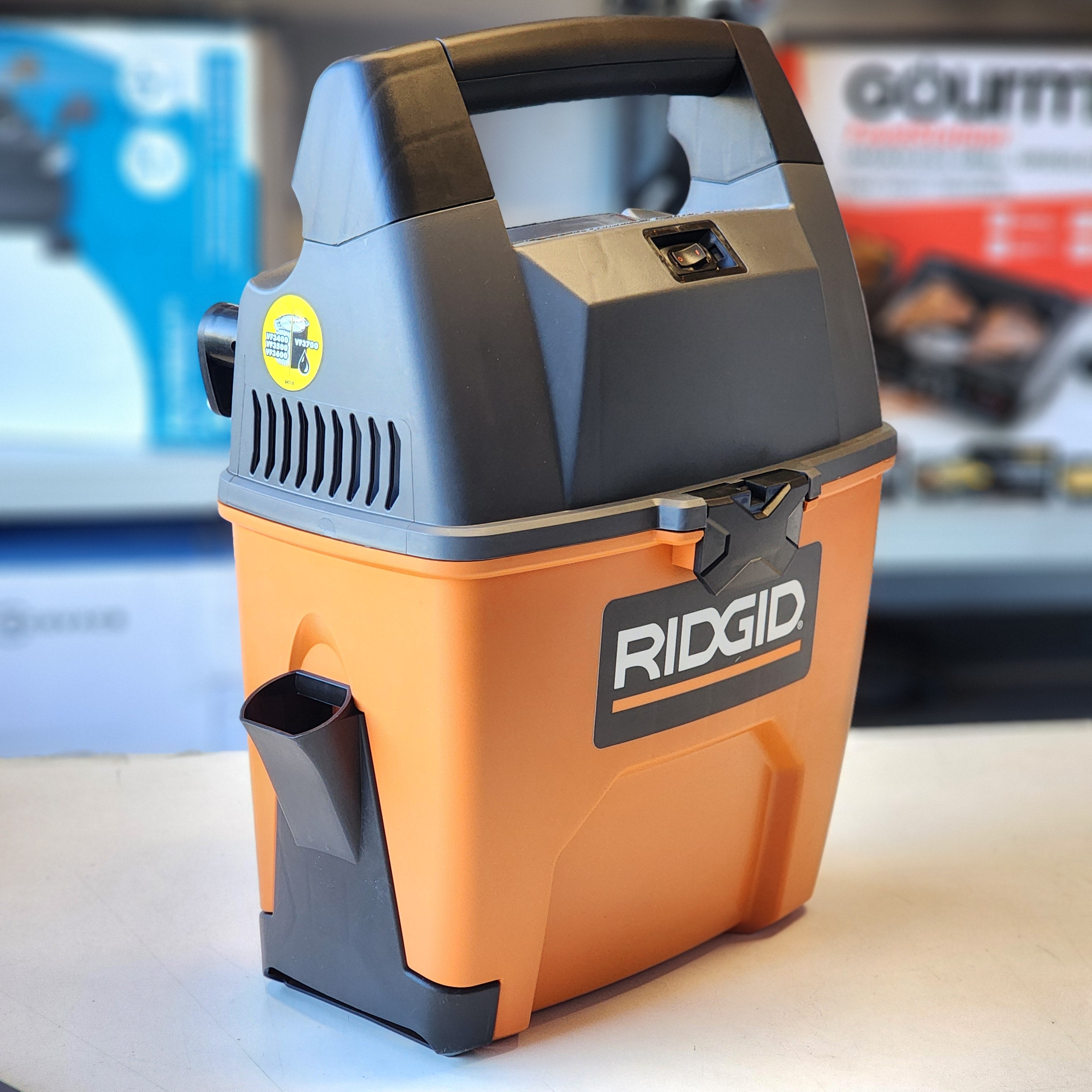 RIDGID 3 GAL WET/DRY VAC (WD3050)