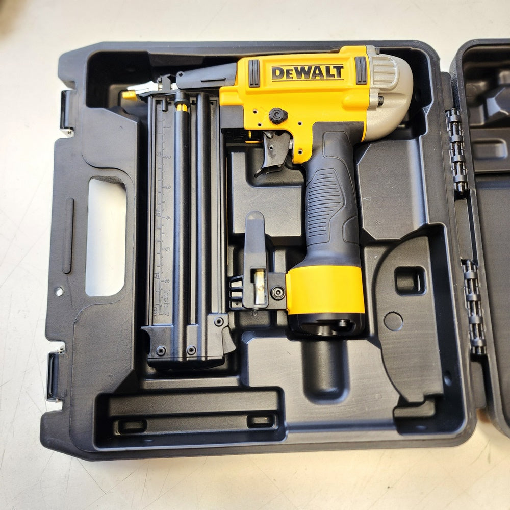 18-Gauge Pneumatic Brad Nailer (DWFP12233)