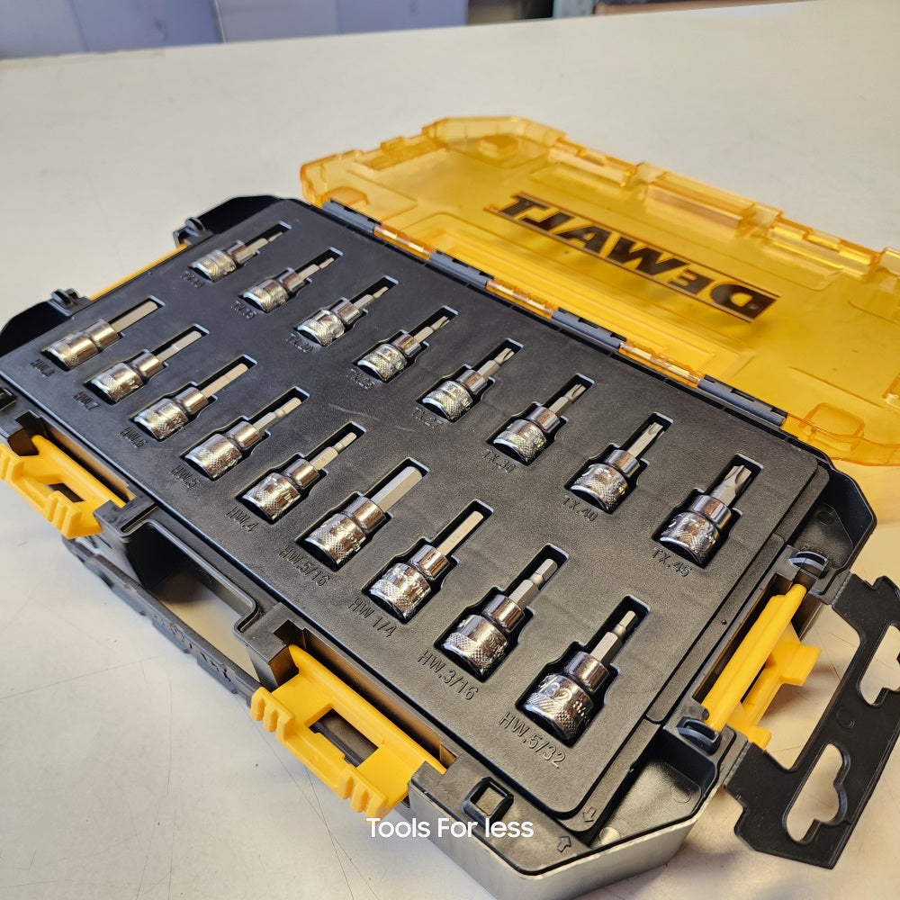 DEWALT 3/8 IN DRIVE BIT SOCKET SET WITH CASE (17-PIECE)