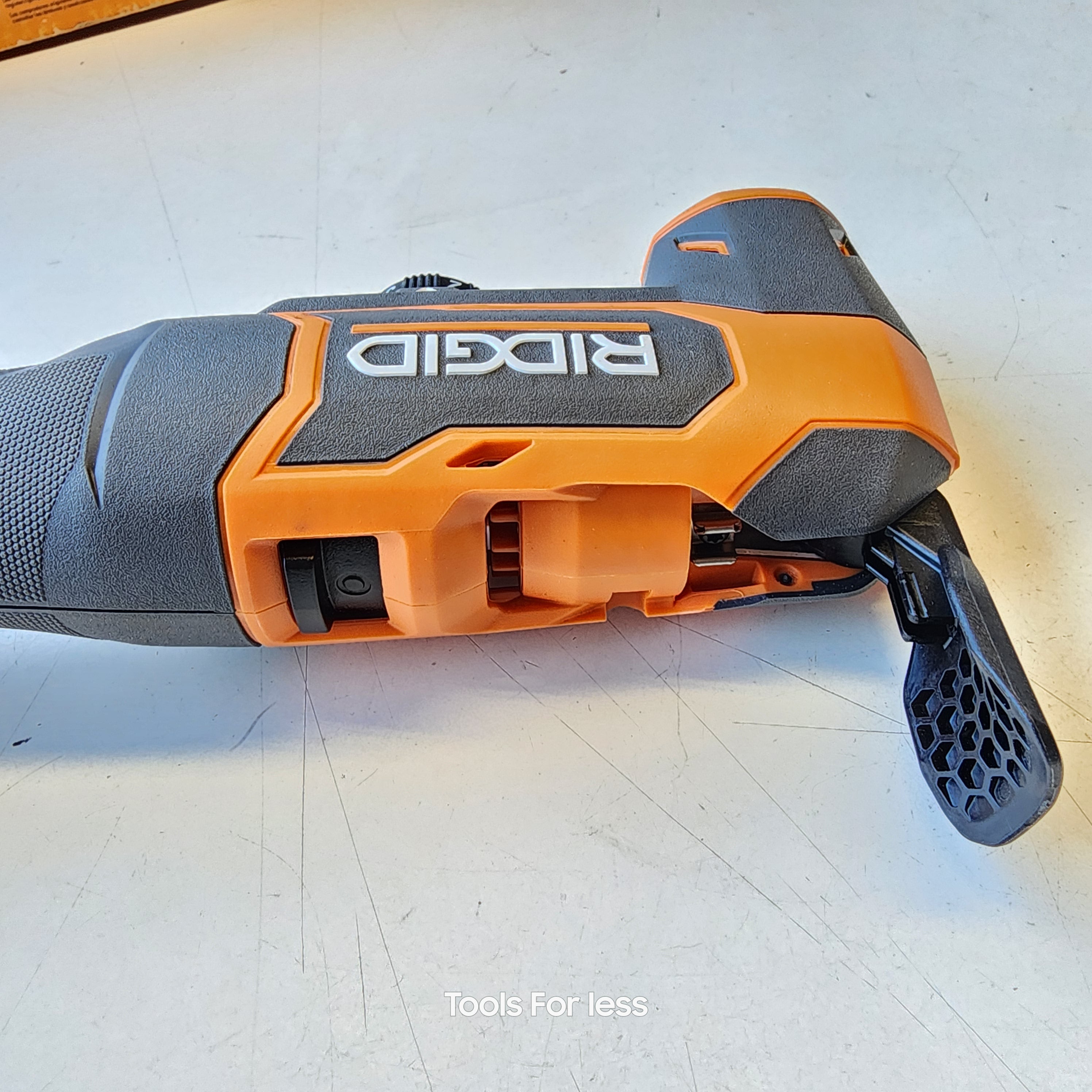 18V CORDLESS OSCILLATING MULTI-TOOL(TOOL ONLY)