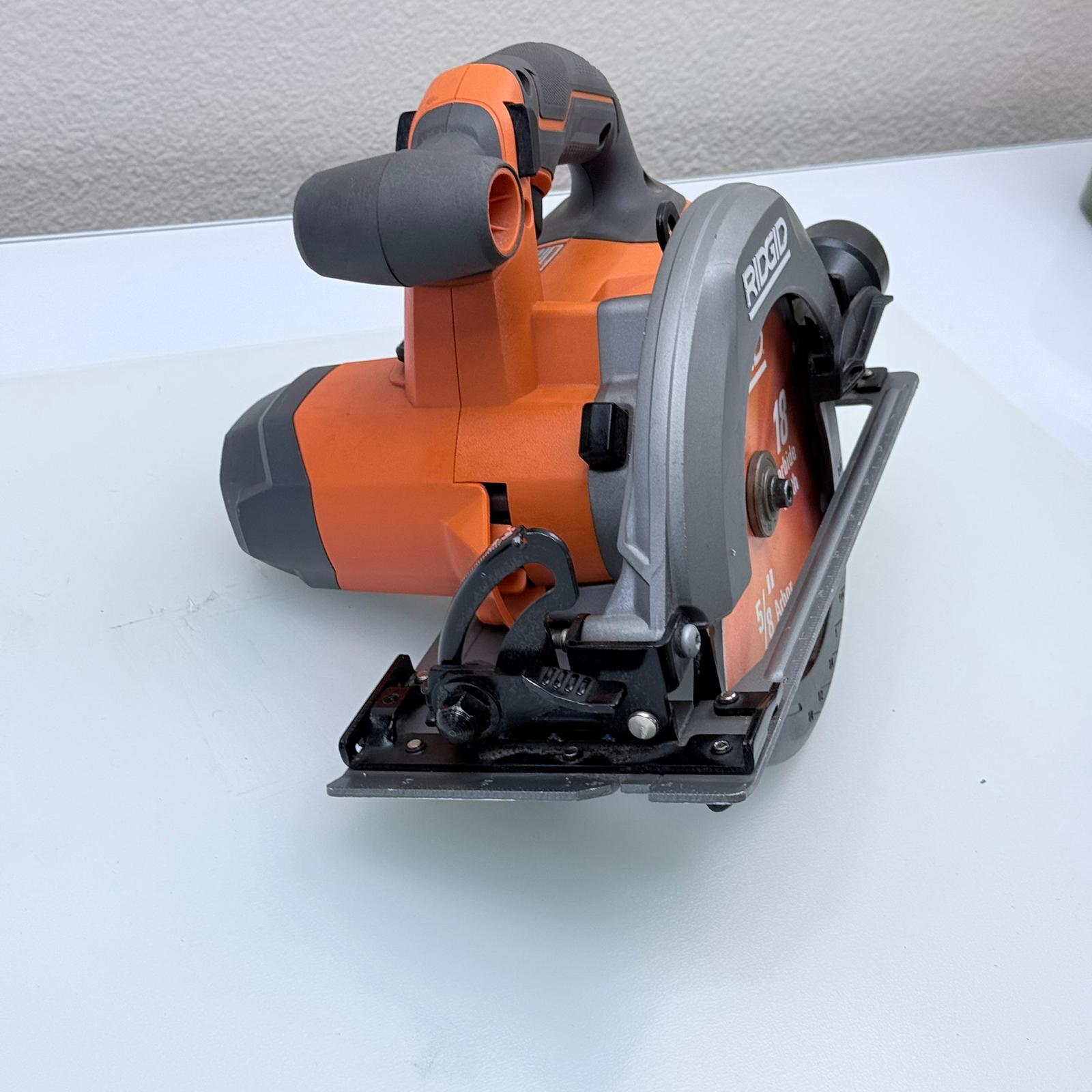 18V SubCompact Brushless Cordless 6-1/2 in. Circular Saw (Tool Only) (R8656B)