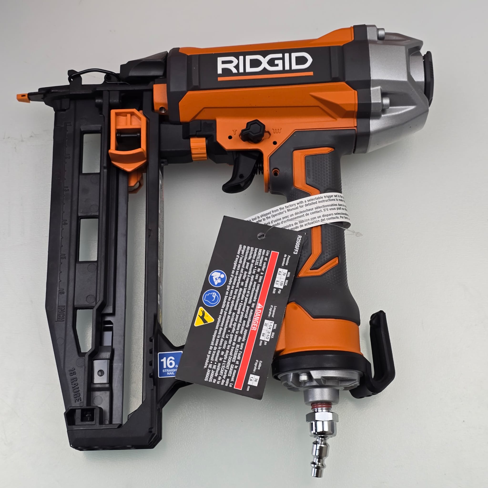 Pneumatic 16-Gauge 2-1/2 in. Straight Finish Nailer with CLEAN DRIVE Technology (R250SFF)