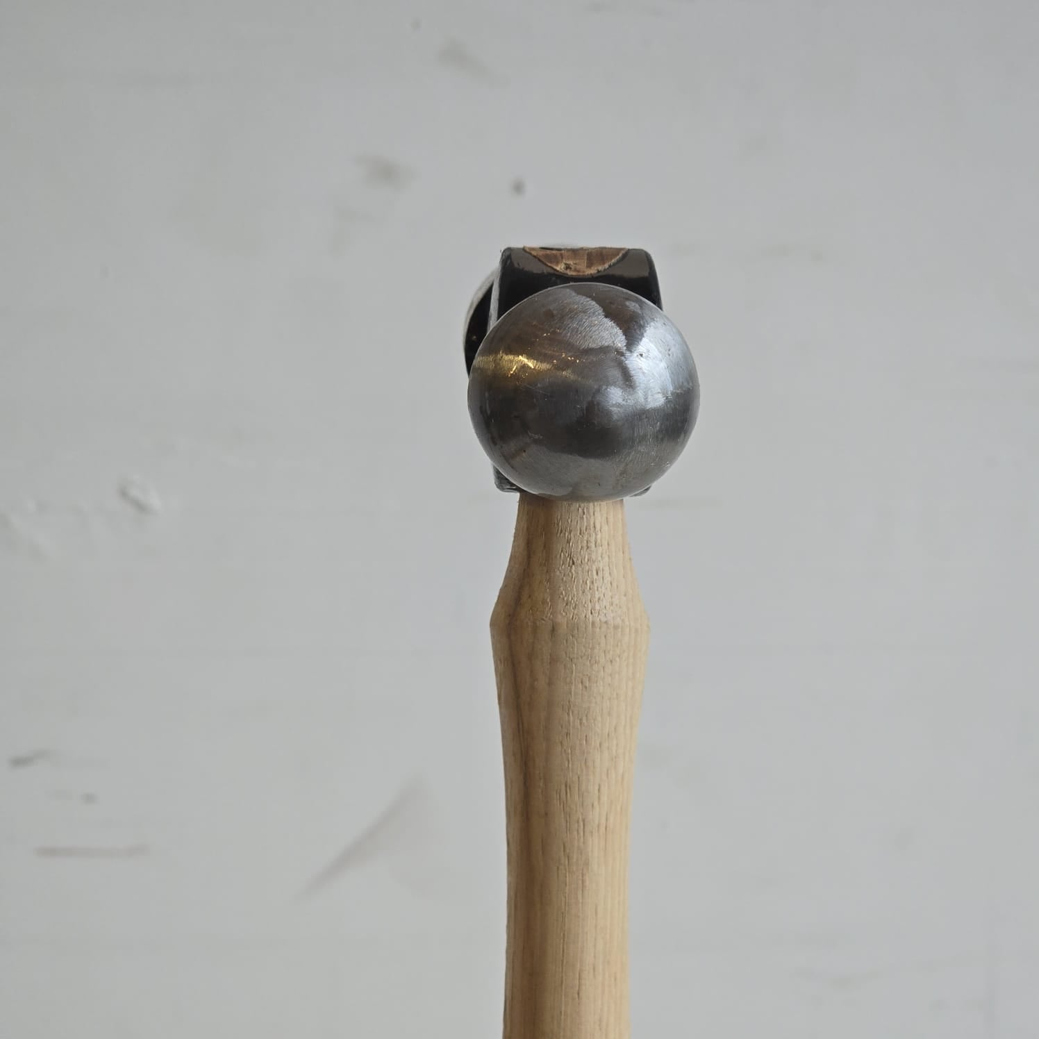 HUSKY 24OZ BALL PEEN HAMMER HICKORY (2021-24W-HUSKY)