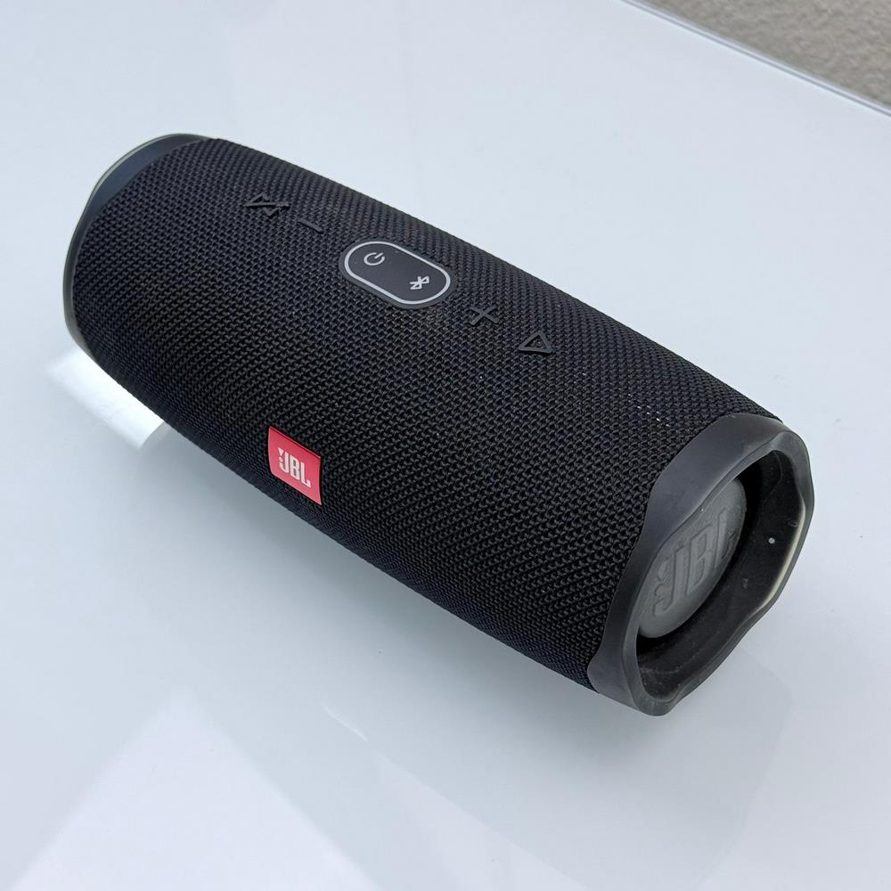 JBL Charge 4 - Portable Bluetooth Speaker with built-in Powerbank