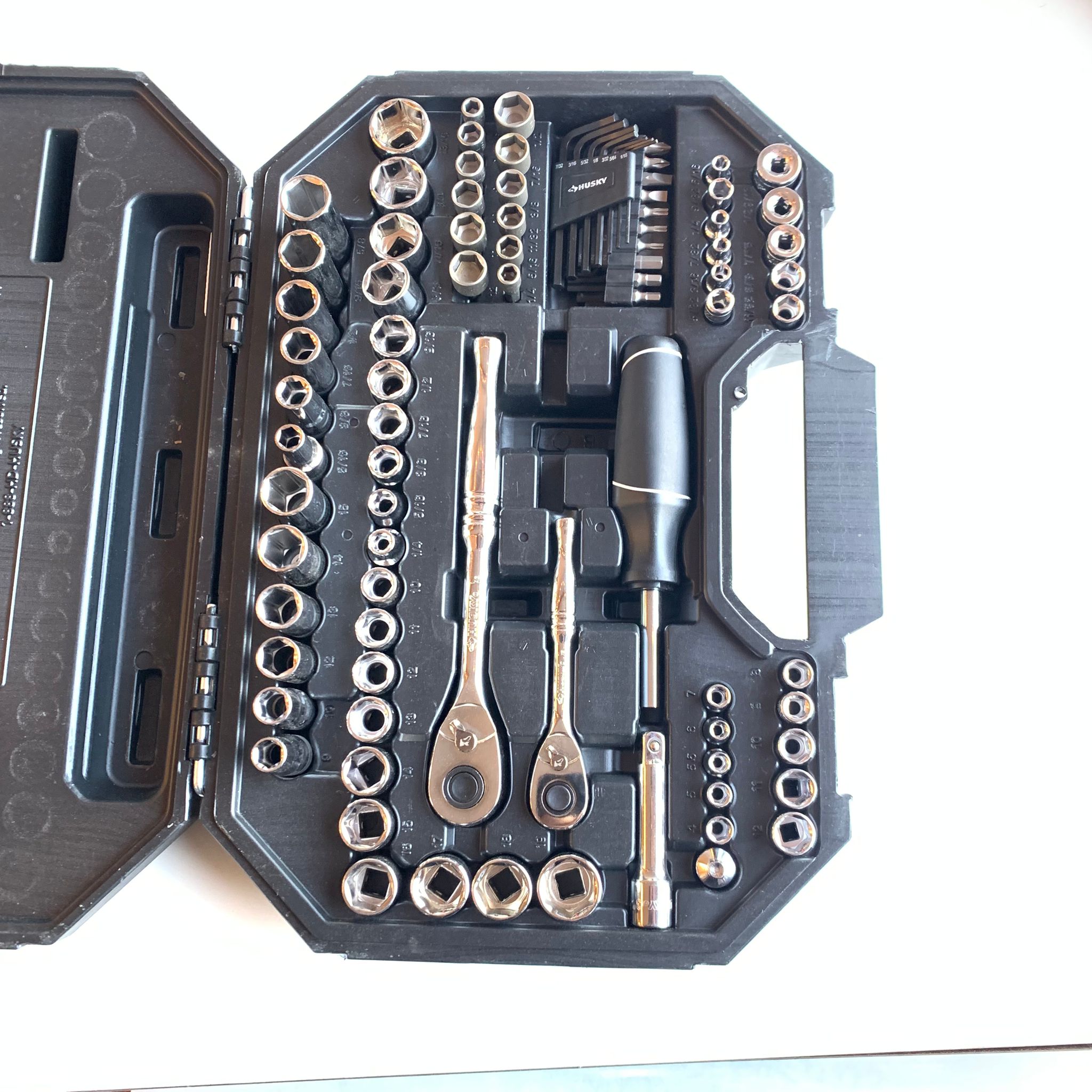 HUSKY 94PC MECHANICS SET 1/4,3/8\\