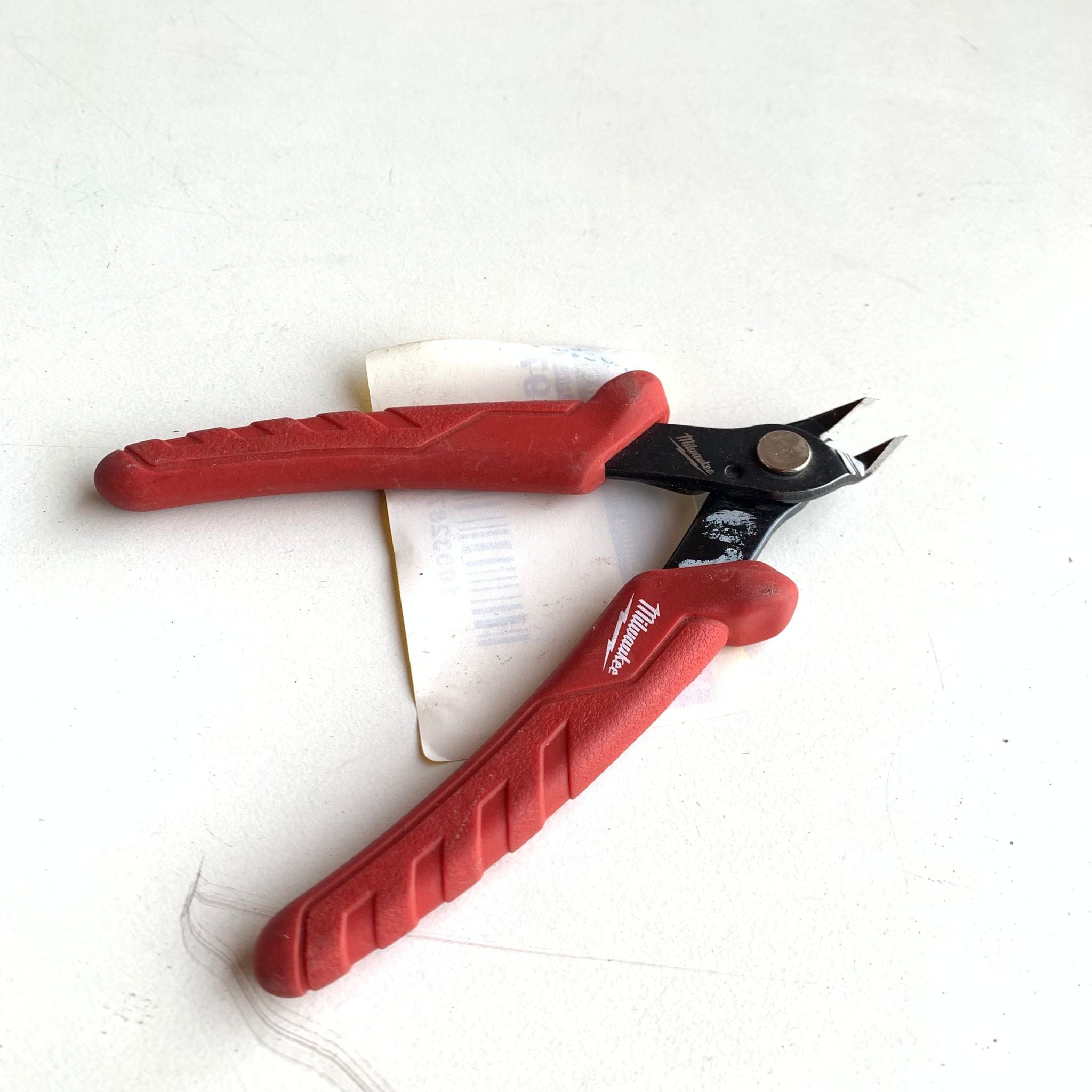 5 in. Mini Flush Cutting Pliers with Comfort Grip (48-22-6105)