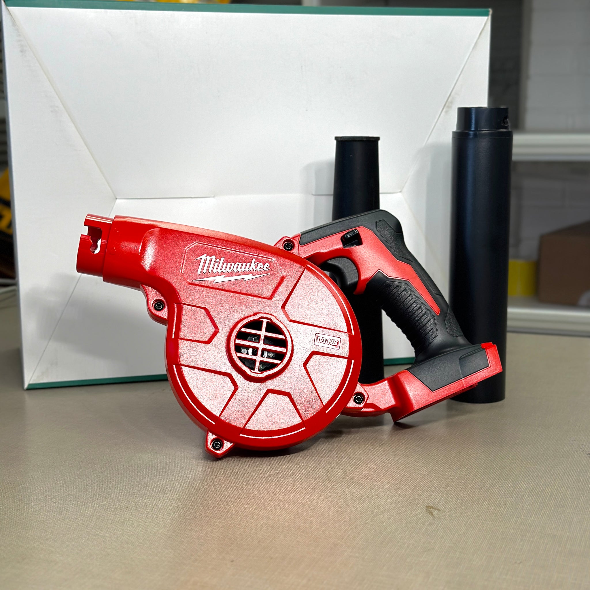 Milwaukee M18 Cordless Compact Blower – High-Performance Portable Air Blower