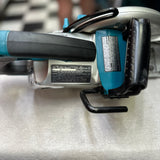 Front alignment view of Makita 5377MG 7-1/4-inch circular saw