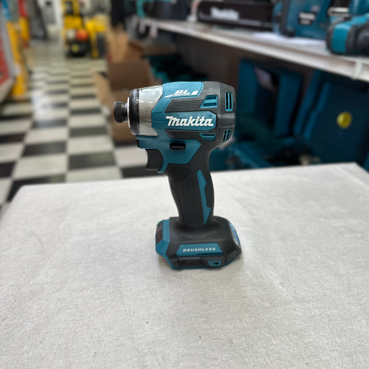 Rear view of Makita brushless impact driver