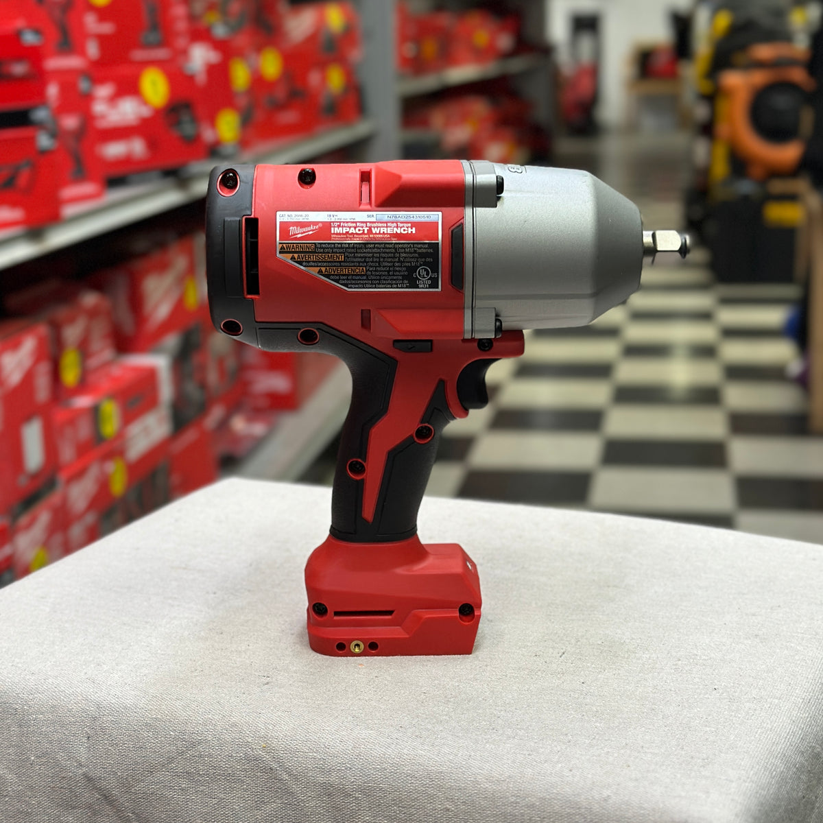 Milwaukee M18 18V Brushless 1/2-Inch High Torque Impact Wrench
